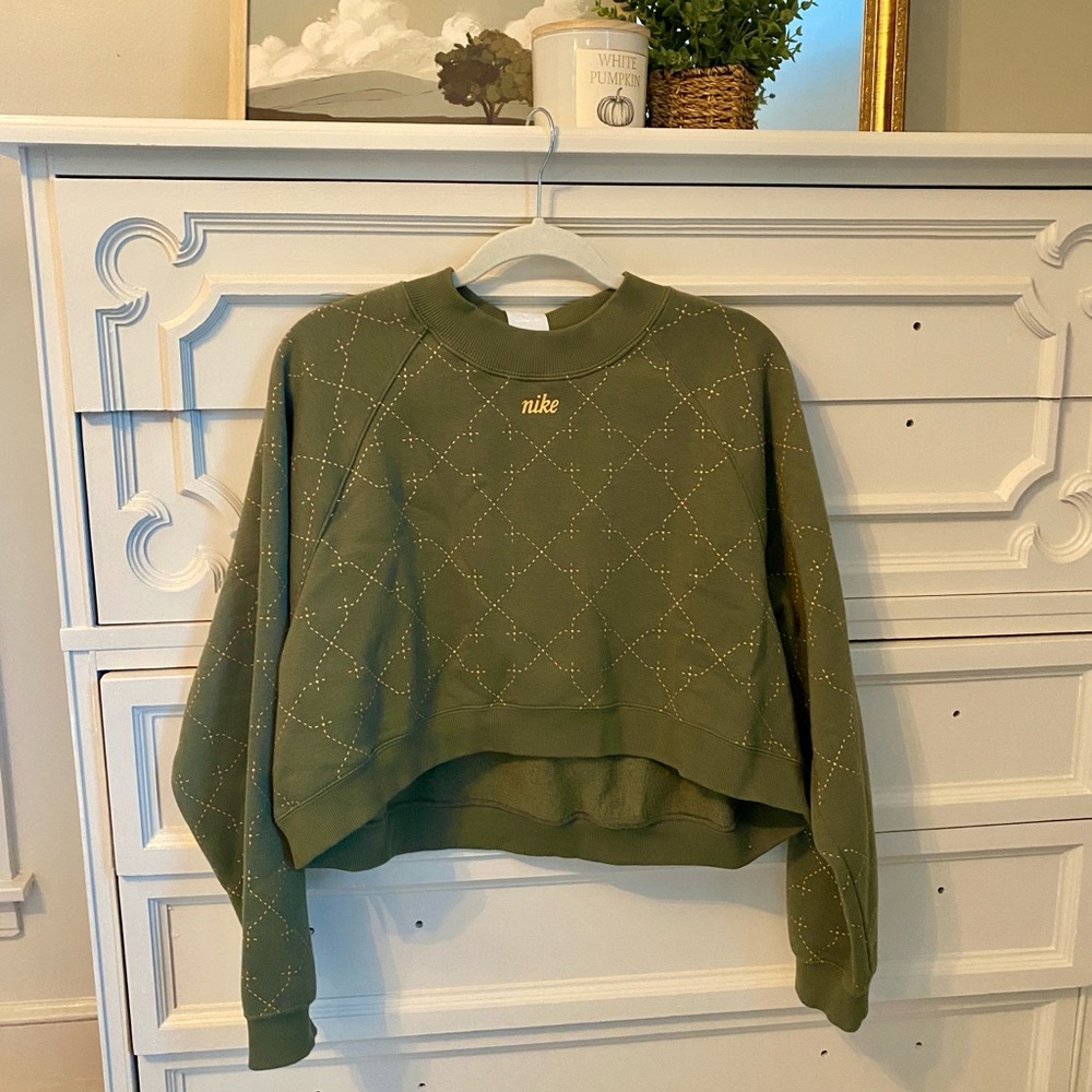NWT Nike Cropped Sweatshirt